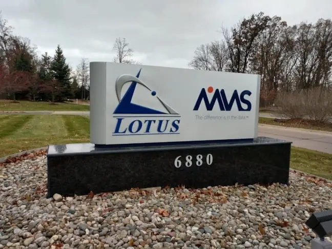 Monument sign 3