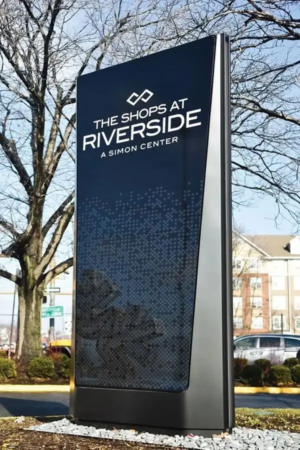 Monument sign 8